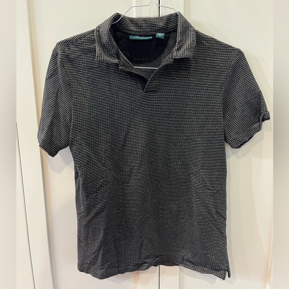 Perry Ellis Polo. Medium.